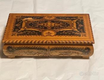 Cofanetto antico con specchio.Fine ‘800 primi ‘900