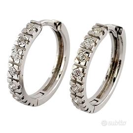 Orecchini a cerchio in Oro Bianco e Diamanti