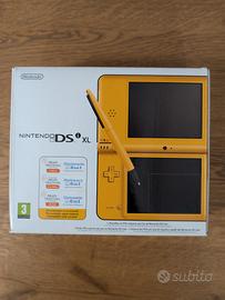 Scatola Nintendo DSi XL gialla