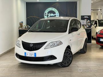Lancia Ypsilon 1.0 Benzina /hybr 70cv My24
