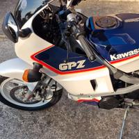 kawasaki gpz 600 r