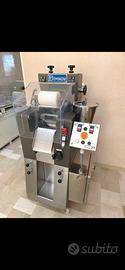 Pasta, macchina per cappelletti Dominioni D160