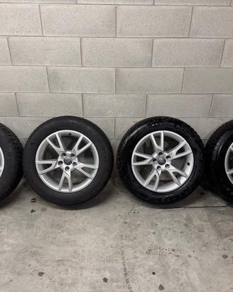 Cerchi in lega Audi 17 pollici + gomme invernali