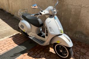 Vespa GTS SuperTech 300 hpe