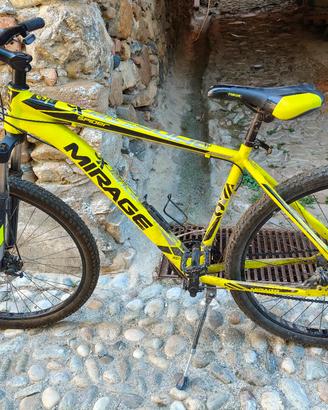 Mountain bike Mirage con deragliatore da sosti
