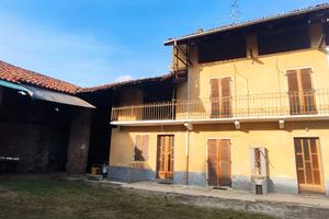 Rustico in Porzione di Cascinale Indipendente