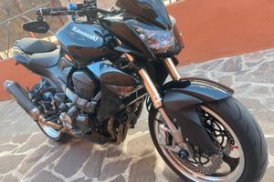 Kawasaki Z1000 full optional