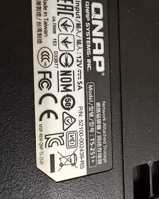 NAS QNAP TS-251+ con 6 o 8 GB ram