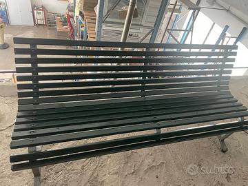 4 panchine da esterno 300€ l’una
