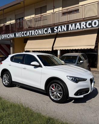 Alfa Romeo Stelvio 2.2 t Business Q4 210cv auto #T