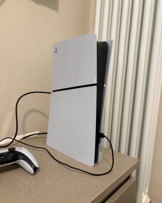 PlayStation 5 Slim Standard con lettore disco 1TB