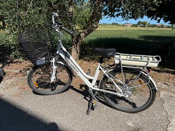 Bicicletta elettrica donna