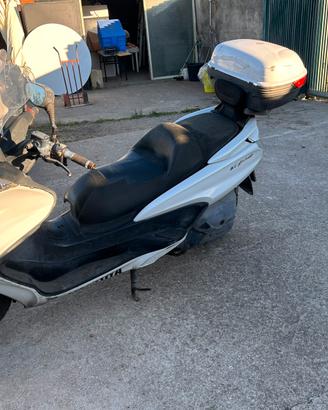 Yamaha majesty 400