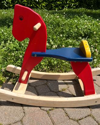 Cavallino a dondolo in legno
