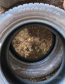 4 Gomme 215 60 16 Pirelli