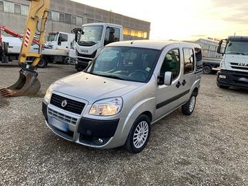 Fiat doblo 5 posti (24)