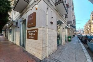 Locale commerciale Via Liguria