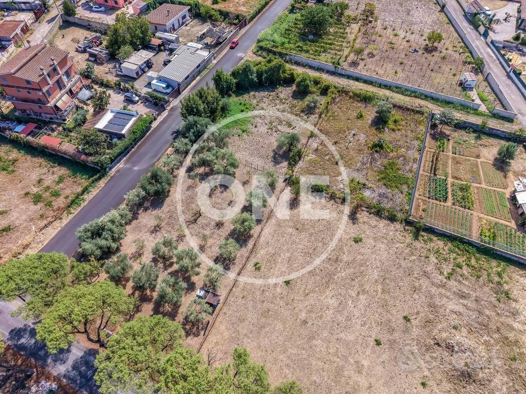 Terreno di 970 m² a Roma - Altro