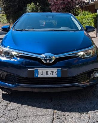 Toyota auris hybrid 2017 ,  33700 km