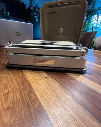 Macchina da  scrivere made in Germany anni 50