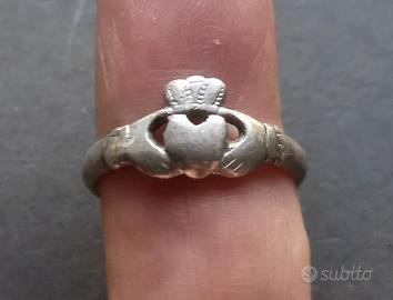Anello Claddagh irlandese in Argento 925 - 4 gr.