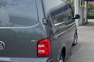 Furgone Transporter passo lungo cambio dsg