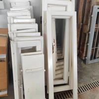 vecchie finestre in legno 