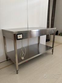 Tavolo da lavoro in acciaio inox