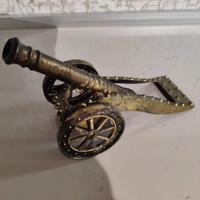 Modellino decorativo cannone antico metallo dorato