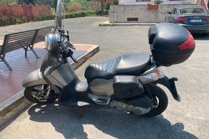 Scarabeo 300 s con borse laterali