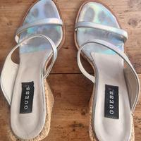 Sandali GUESS con zeppa