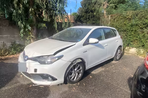 Toyota Auris 1.8 hybrid - incidentata