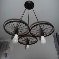 2 lampadari particolari