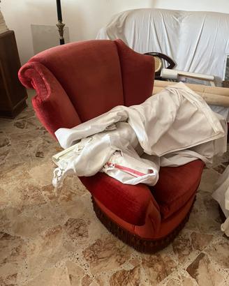 Divano e Poltrone Rosse in omaggio