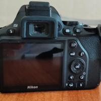 Nikon D3500 + 18-105 VR + extra battery pack