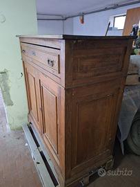 Antica Madia del 1900 in legno di castagno