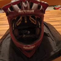 casco Troy Lee designs