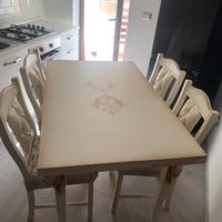 Tavolo 6 posti allungabile + 4 sedie imbottite