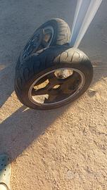 Cerchi con gomme 