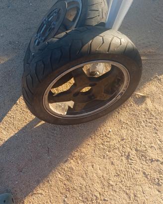 Cerchi con gomme 