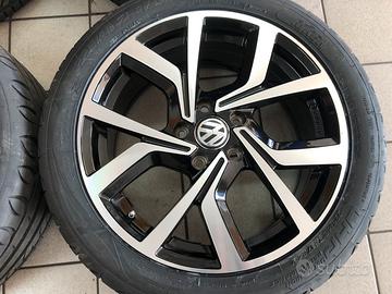 Cerchi in lega 17 per golf 5 6 7 8 con gomme