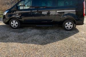 Ford Tourneo Custom 9 posti