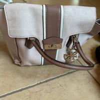 Borsa Guess spaziosa grande