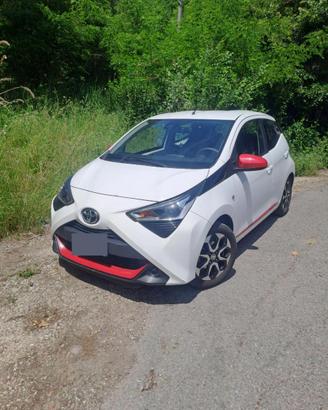 Toyota Aygo 1.0  vvt-i (72 CV) 5P x-fun