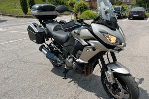 Moto Kawasaki Versis 1000 vers 2017