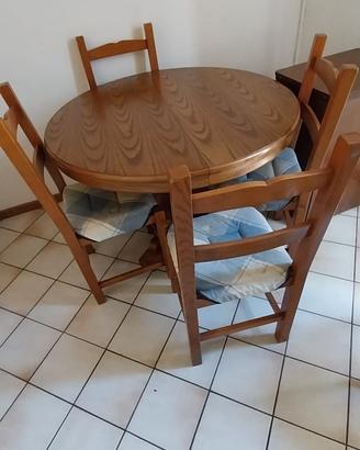 soggiorno componibile completo di tavolo 6 sedie. 