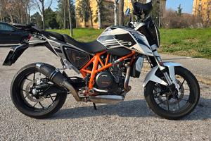 KTM 690 Duke