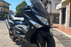 Yamaha T Max 500