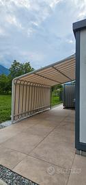 Tenda da sole a capanno