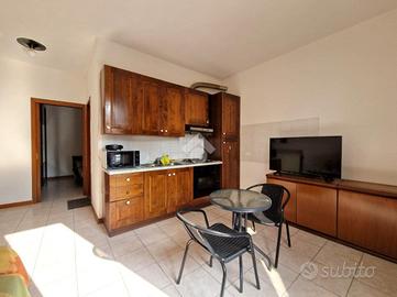 2 LOCALI A PONTE SAN PIETRO